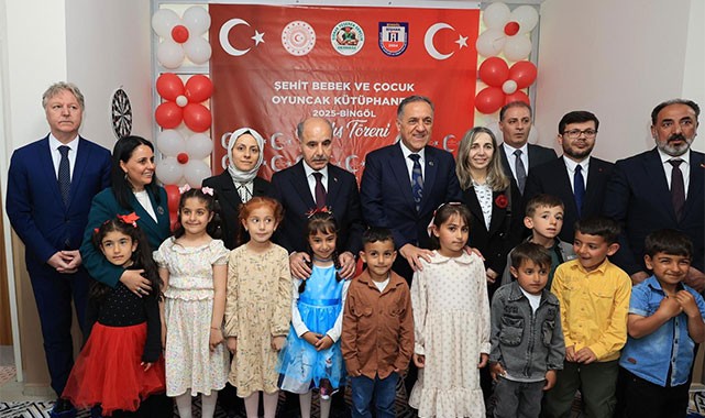 ''Minik yüreklerin dünyasına hem bilgi hem de hatıra taşıyor''