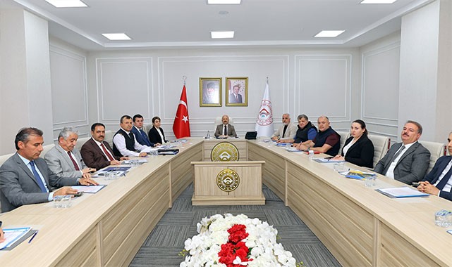 ''Kadın aile kurumunun temel taşı, insani değerlerin temsilcisi''