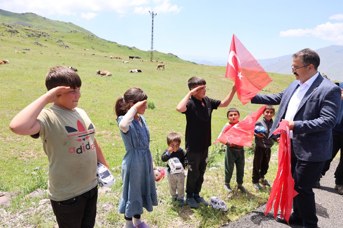 Terörden temizlenen yaylarda artık çocuk sesleri yükseliyor;