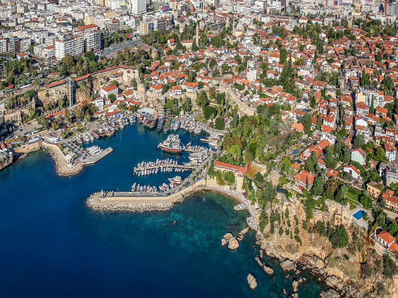 Antalya'da gizli yolcular devrede;