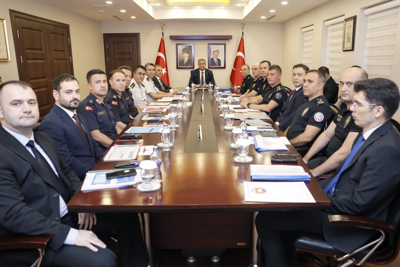 Vali Yavuz’dan güvenlik mesajı: "Güvenlik, şehrin yarınını şekillendiren temel unsurdur"