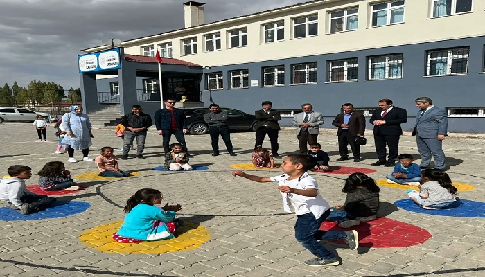 Okul bahçelerinde ‘geleneksel oyun alanları’ oluşturuldu;