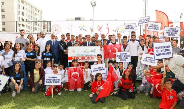 Amatör spor kulüplerine 2 milyon TL destek