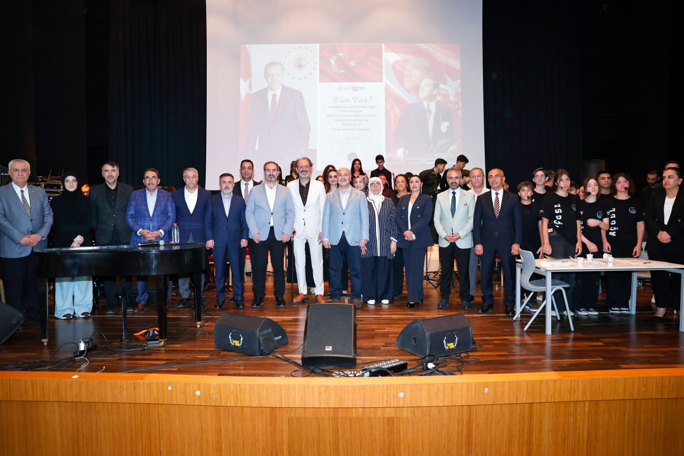 "Sanatla büyüyen gençler, geleceğe değer katıyor";