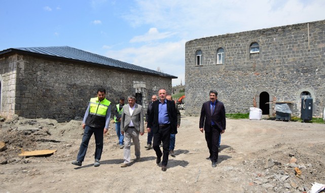 Millet Bahçesi inşaatı yıl sonuna tamamlanacak