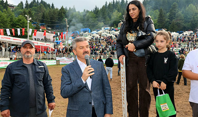 Artvin'in kadim geleneği boğa güreşlerine yoğun ilgi;