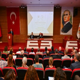 Vali Köşger, sahipsiz hayvanlarda 2 soruna dikkat çekti: “Çip kaydını sildirip sokağa bırakıyorlar”