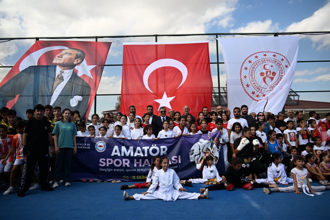 "Çocuklarımızın en iyi şekilde yetişmesi, hepimizin sorumluluğu";