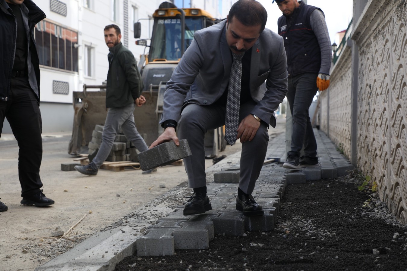 “Bu şehri seviyor, canla başla çalışıyoruz”