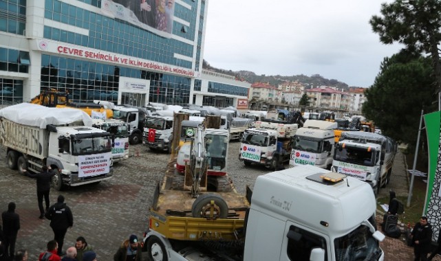 Giresun’dan deprem bölgesine yardım konvoyu