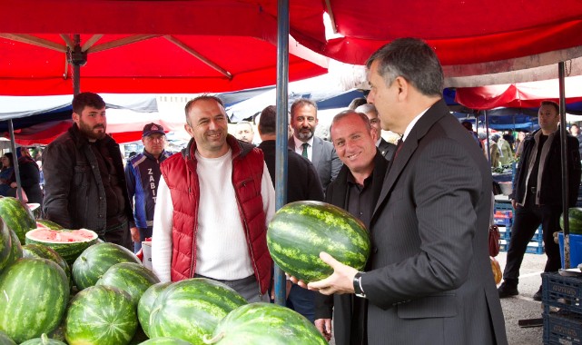 Pazar esnafının nabzını tuttu