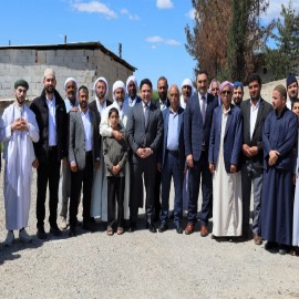 Kaymakam Şahin kanaat önderleri ve gençlerle bir arada