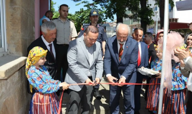 Cide'de yıl sonu sergisi