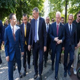 İçişleri ve Adalet Bakanları Esenyurt esnafını ziyaret etti