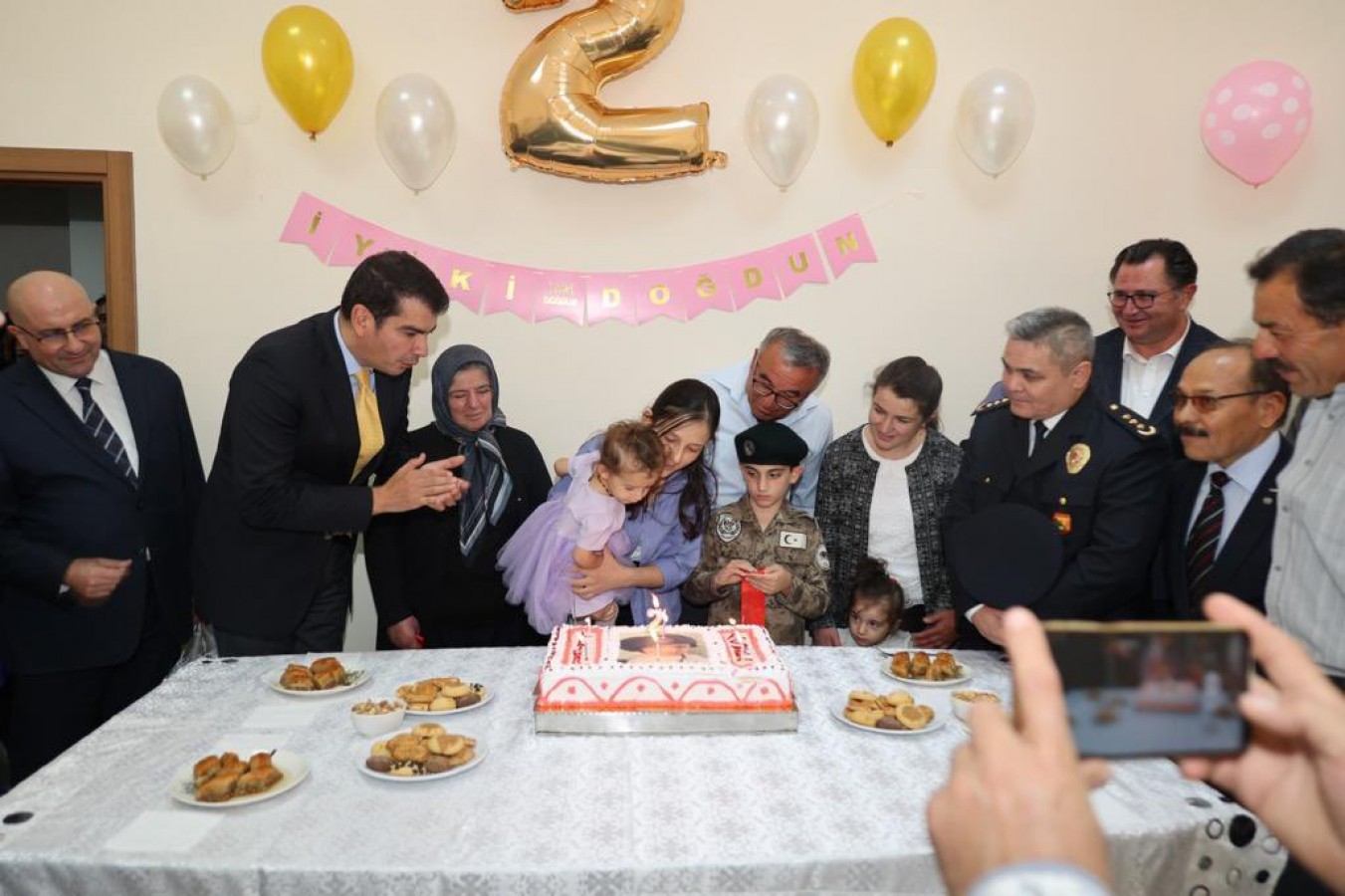 Şehidin adı kızının doğum gününde polis merkezine verildi