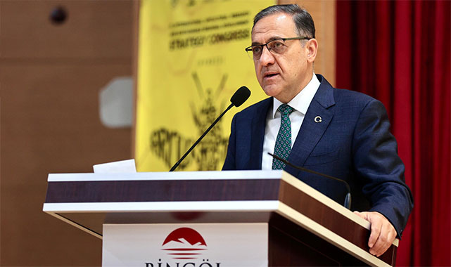 Vali Usta, Arıcılık Kongresi'ne katıldı: Bu programın şehrimize önemli katkılar sağlayacağına inanıyorum;