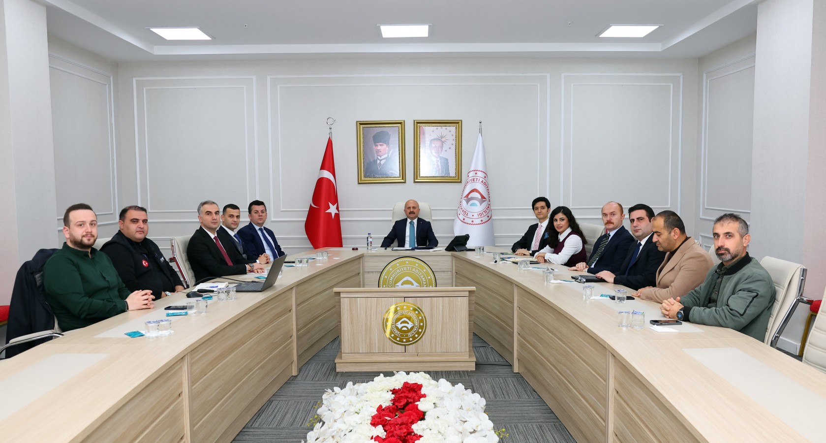 Vali Varol, deprem konutlarındaki eksiklikleri değerlendirdi;