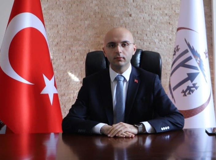 Ahmet Aykaç;
