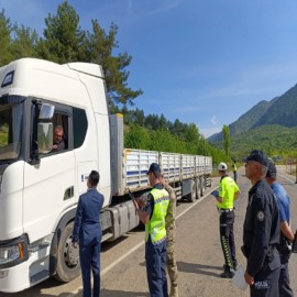 "Trafikteki yarışı değil yaşamı seçiyoruz"
