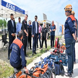 Vali Kartal, AFAD’da yürütülen çalışmaları değerlendirdi