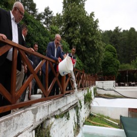 Çanakkale’de Ayazma Deresi’ne 50 bin alabalık yavrusu bırakıldı