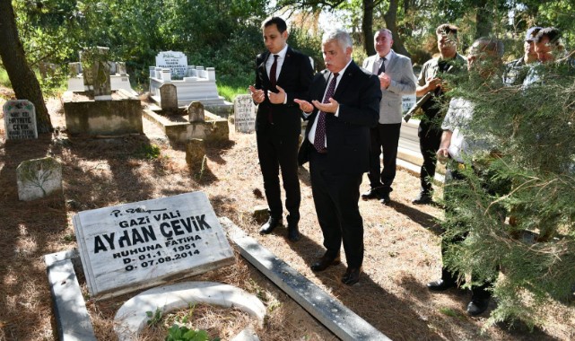 Merhum Gazi Vali'yi unutmadı