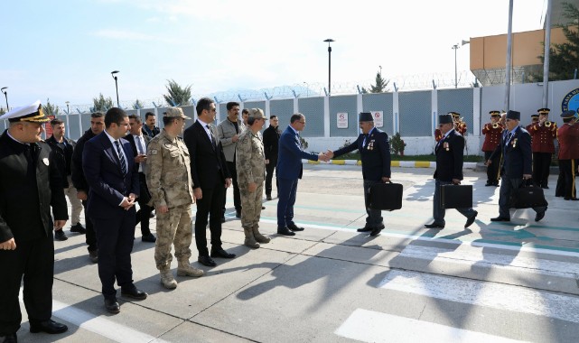 Vanlı 50 gaziyi Çanakkale’ye uğurladı