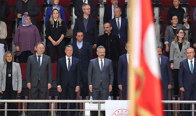 ''Sağlıklı bir toplumun temel unsurlarından biri spordur'';