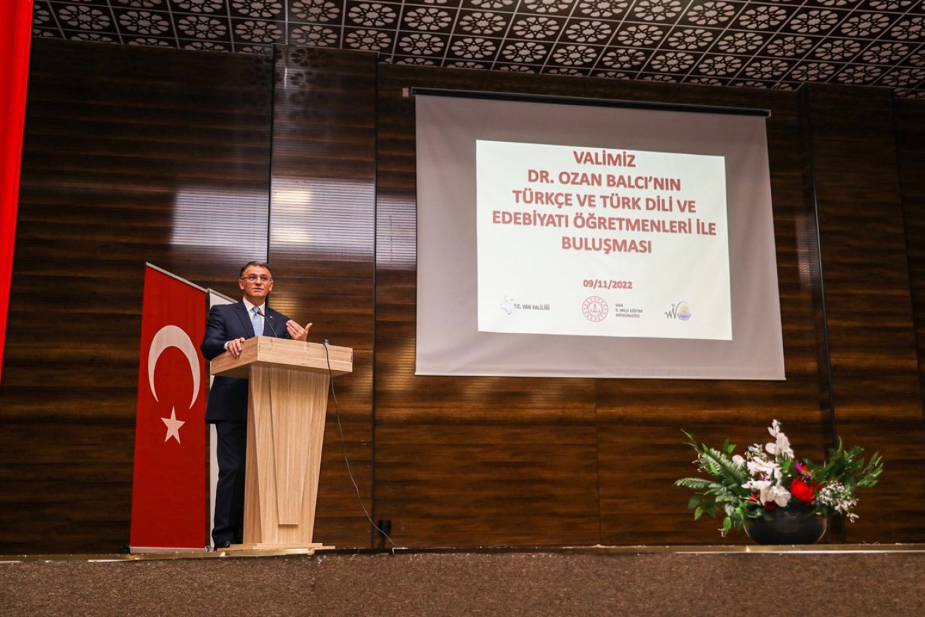 “Kitap okumak bir hayat tarzı olmalı”