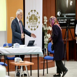 “Hepimiz bir tek kişi daha tebessüm etsin diye varız”