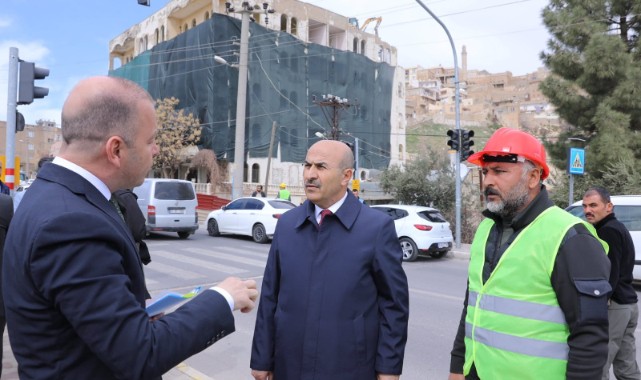 Mardin'in dokusunu bozan betonarme binaların yıkımı sürüyor