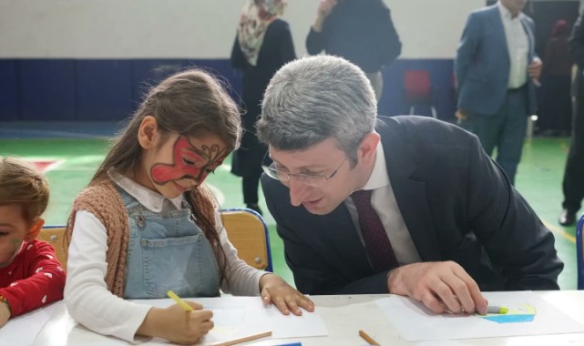 Depremzede çocuklar doyasıya eğlendi