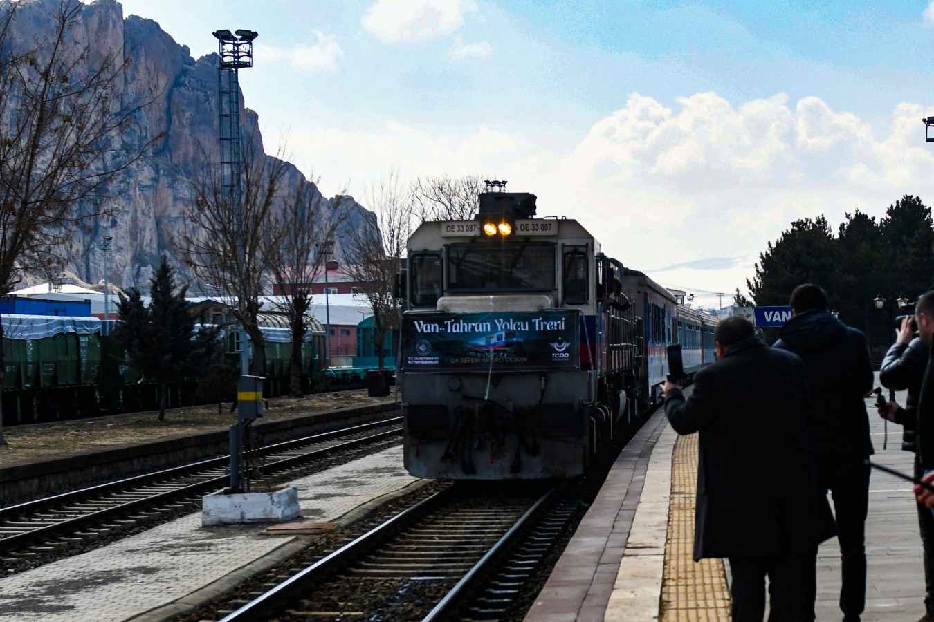 Tahran-Van Tren seferleri, 5 yıl sonra yeniden başladı;