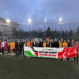 "Gençlerimizin azmi ve centilmenliği bizlere umut verdi"