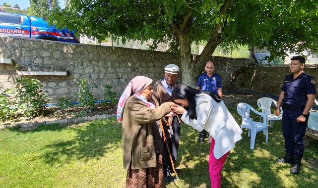 'Bayram yapabiliyorsak şehitlerimize borçluyuz'