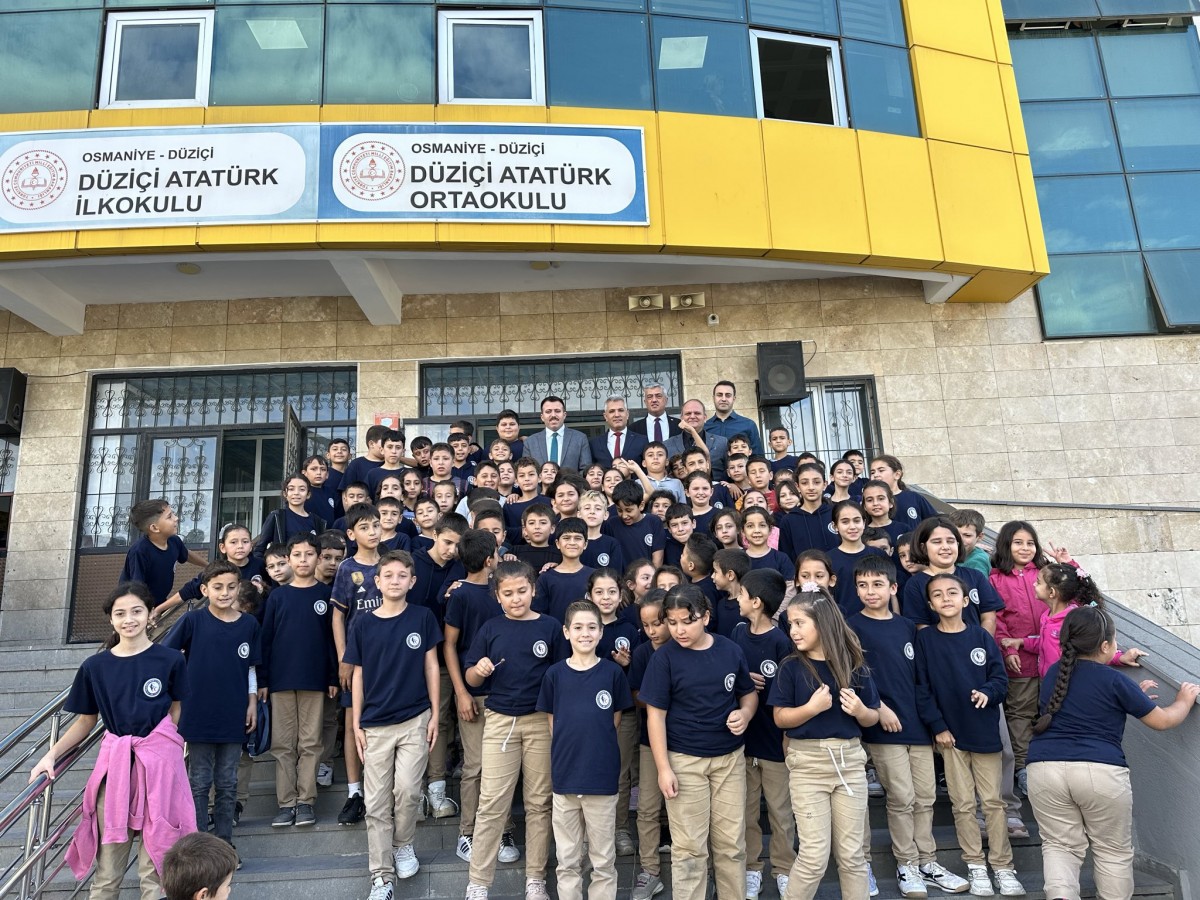 "Eğitim kurumları, toplumun temel yapı taşlarıdır";