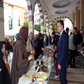 "Milletçe barışın ve insanlığın yanında duruyoruz"