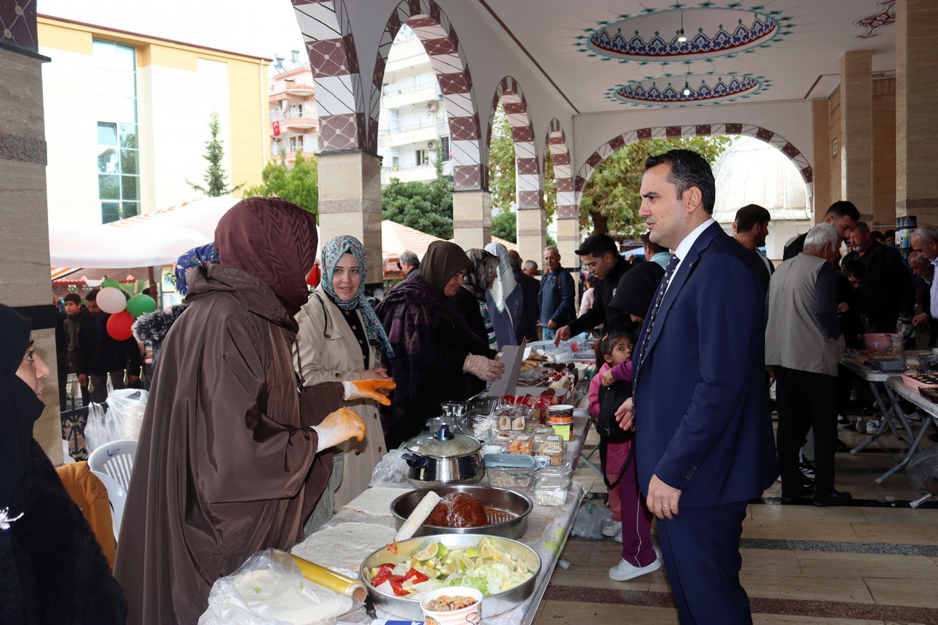 "Milletçe barışın ve insanlığın yanında duruyoruz";