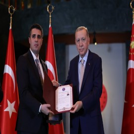 Muhammet Fatih Demirel’e ‘Yılın İdarecisi’ ödülü