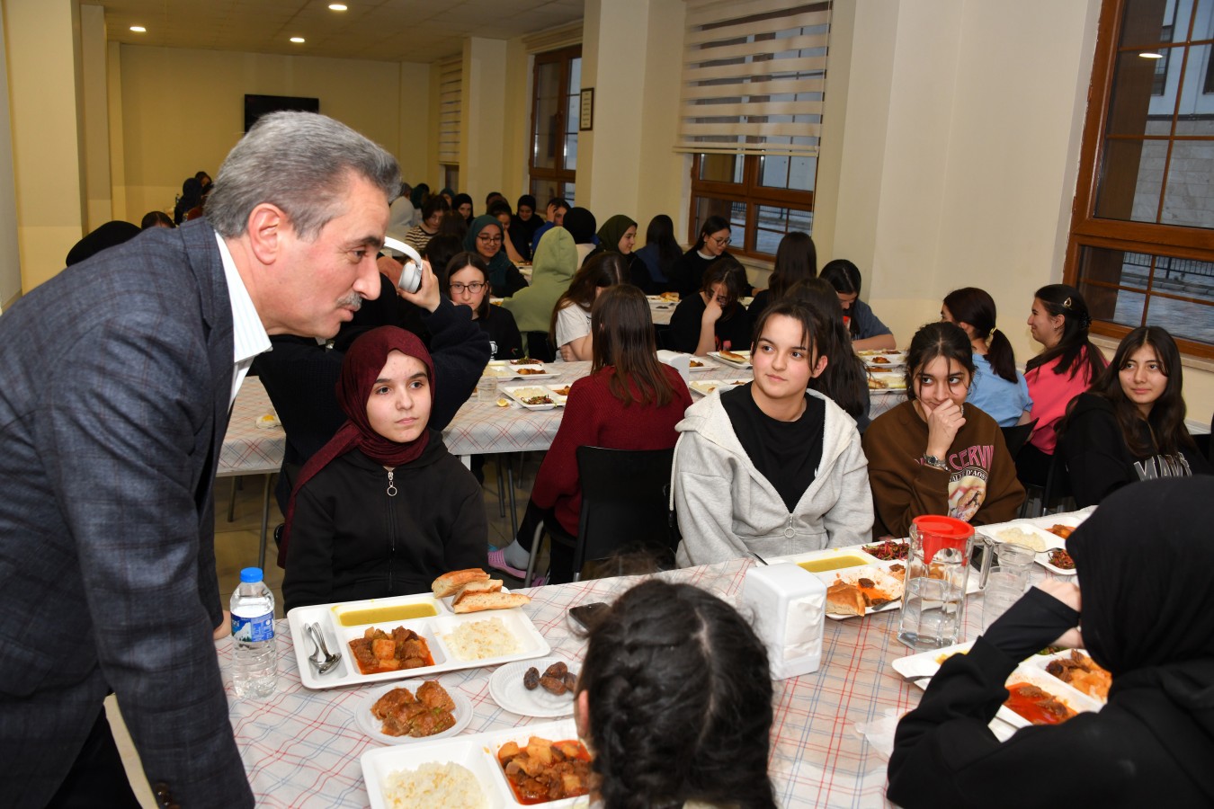 Validen, öğrencilere altın niteliğinde nasihat;