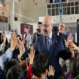 "Erdem ve terbiye, eğitimin vazgeçilmez parçasıdır"