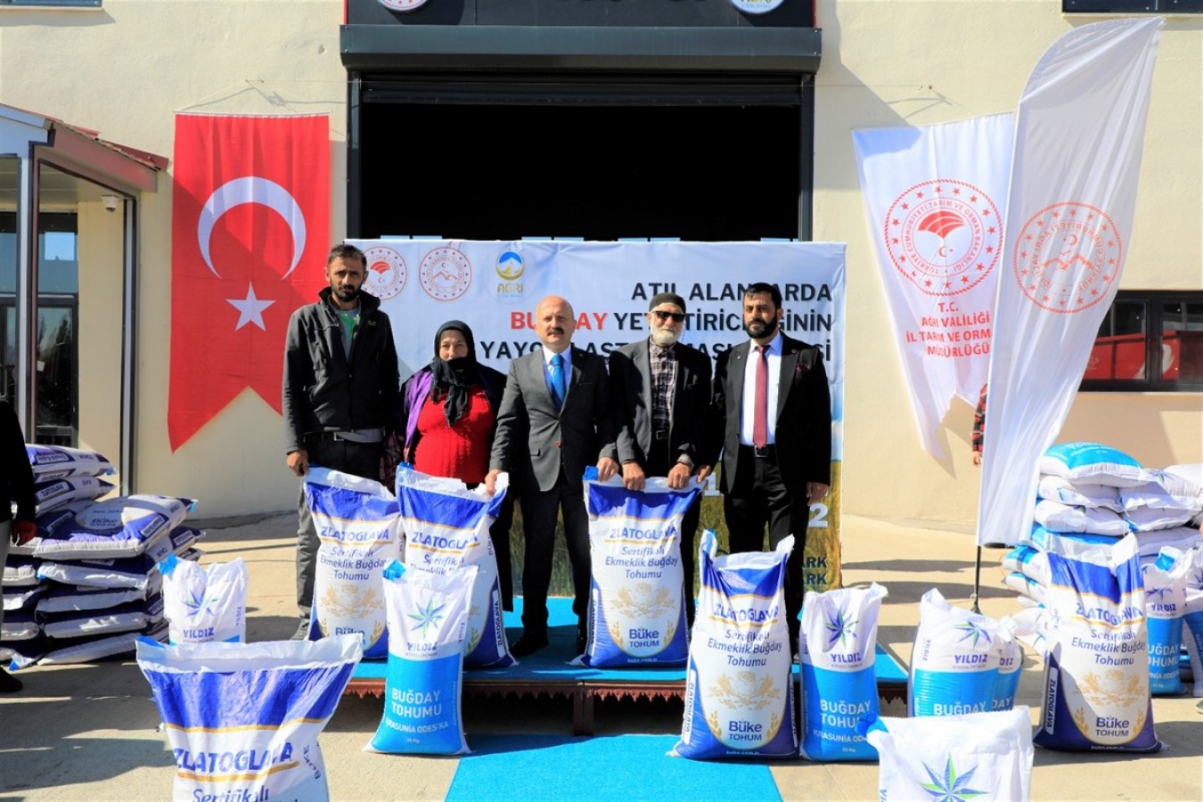 1060 çiftçiye 530 ton buğday tohumu dağıtıldı;