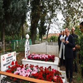 Şehit kaymakam mezarı başında dualarla anıldı