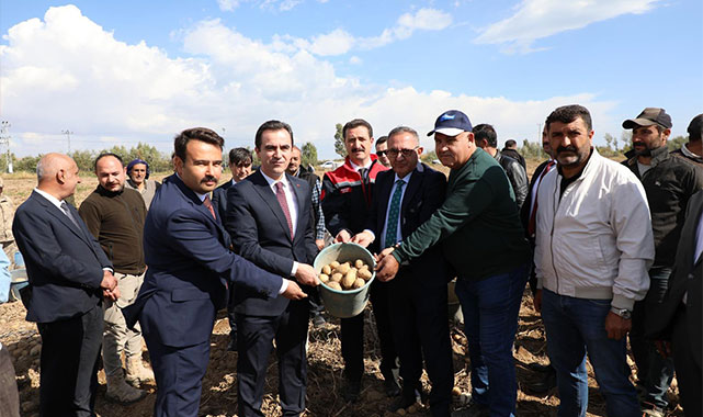 Bitlis'te sosyal dayanışma: Hem çiftçiler hem de ihtiyaç sahipleri destekleniyor;