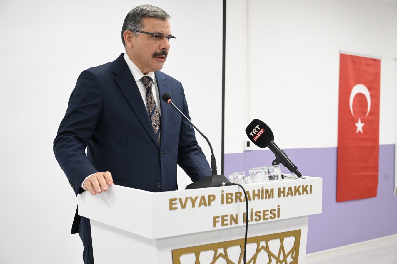 "Sizler,  Türkiye Yüzyılı'nın mührünü kalbine kazıyacak olan nadide gençlersiniz";