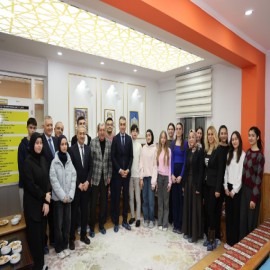 "Gençler Türkiye'nin geleceğidir"