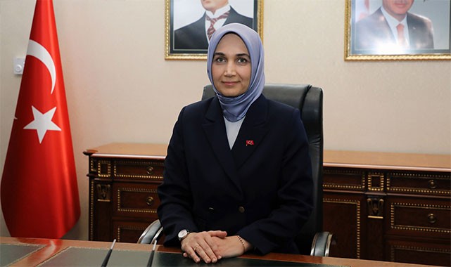 Türkiye'nin ilk başörtülü valisi... 3 yıl önce bugün göreve başlamıştı!