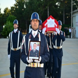 Şehit Jandarma Mehmet Demirbaş, Eskişehir'de düzenlenen törenle memleketine uğurlandı