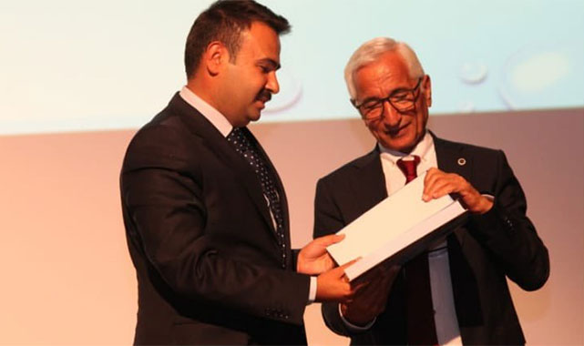 Ahlat Şiirleri Antolojisi'nden elde edilen gelir gençlere destek olacak;