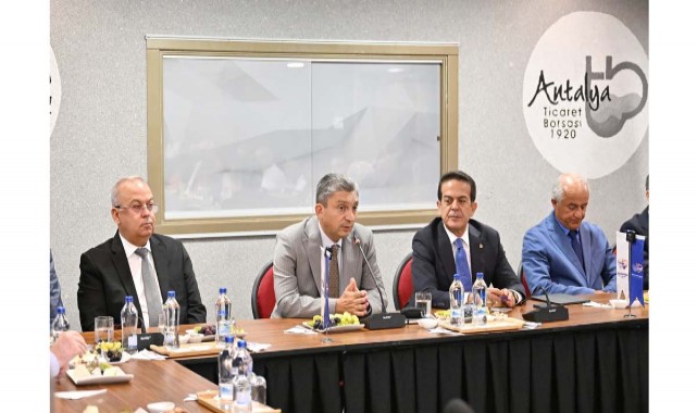 “Antalya'nın tüm ülkeyi beslemek gibi ağır bir yükü var"